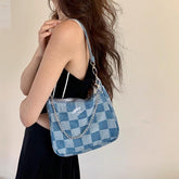 Bolso de lona con cadena fina a cuadros con estética vaquera azul